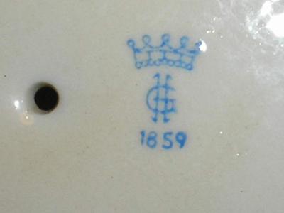 Pottery Mark Query - G H with Crown
